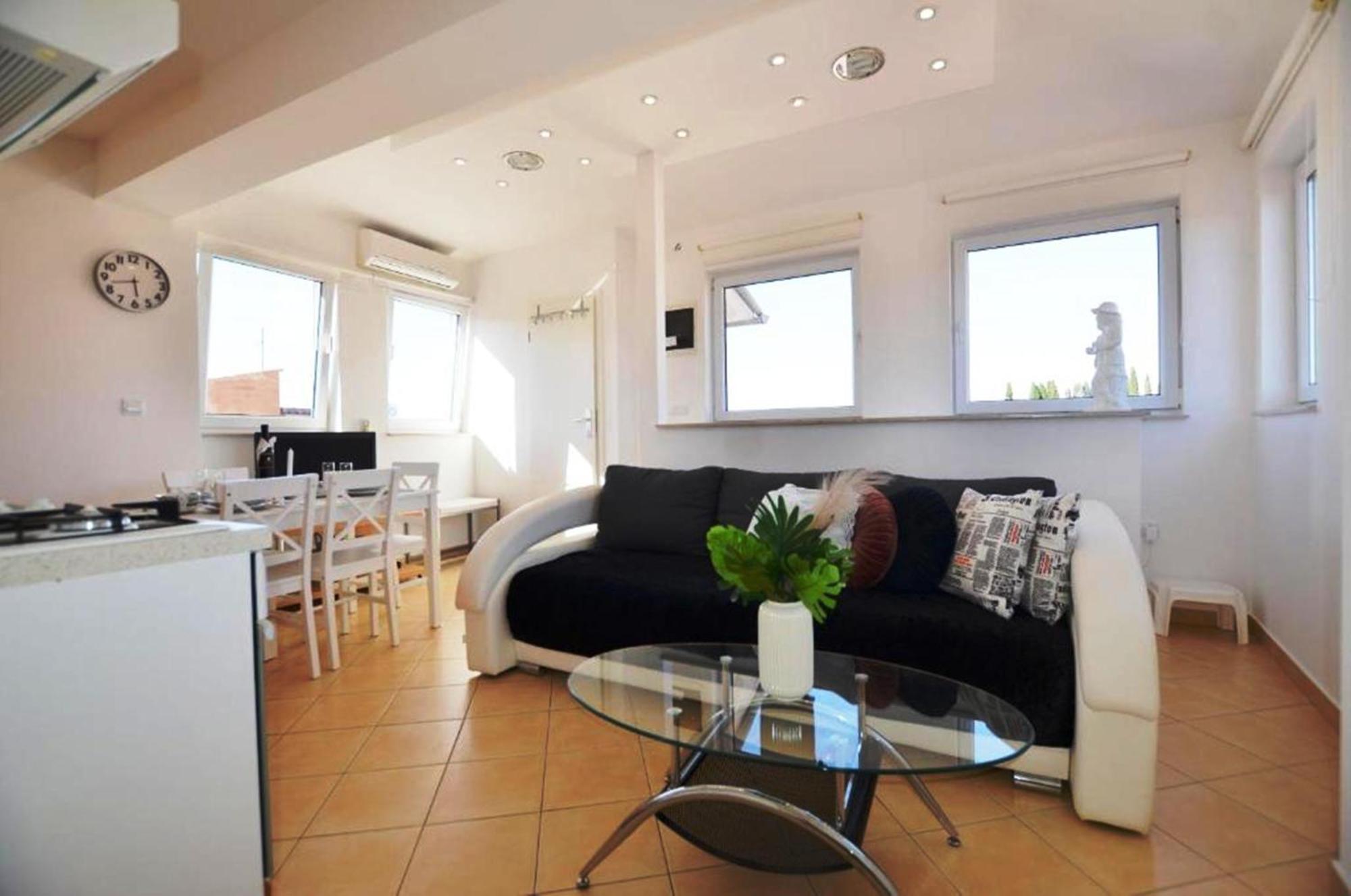 Augusta Apartment Ровинь Экстерьер фото