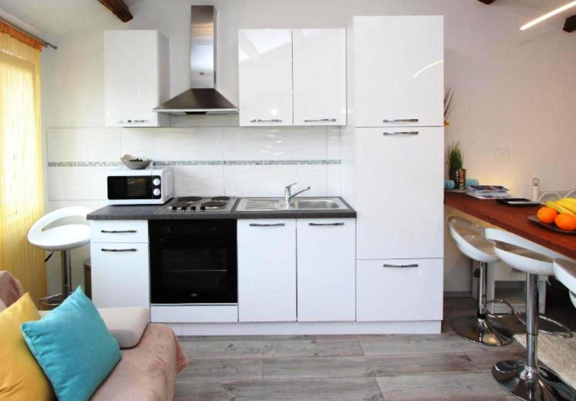 Augusta Apartment Ровинь Экстерьер фото